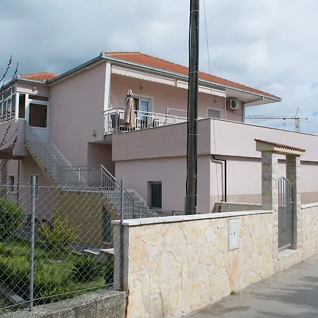 Апартаменты Adriana