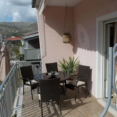 Апартаменты Adriana *