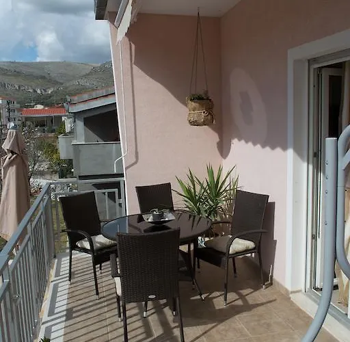 Apartman Adriana *