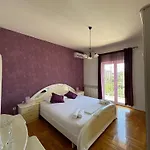 Adriana Apartment *