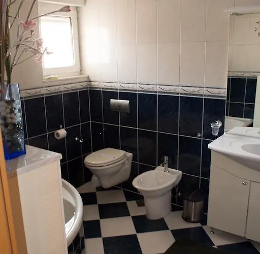 Adriana * トロギール